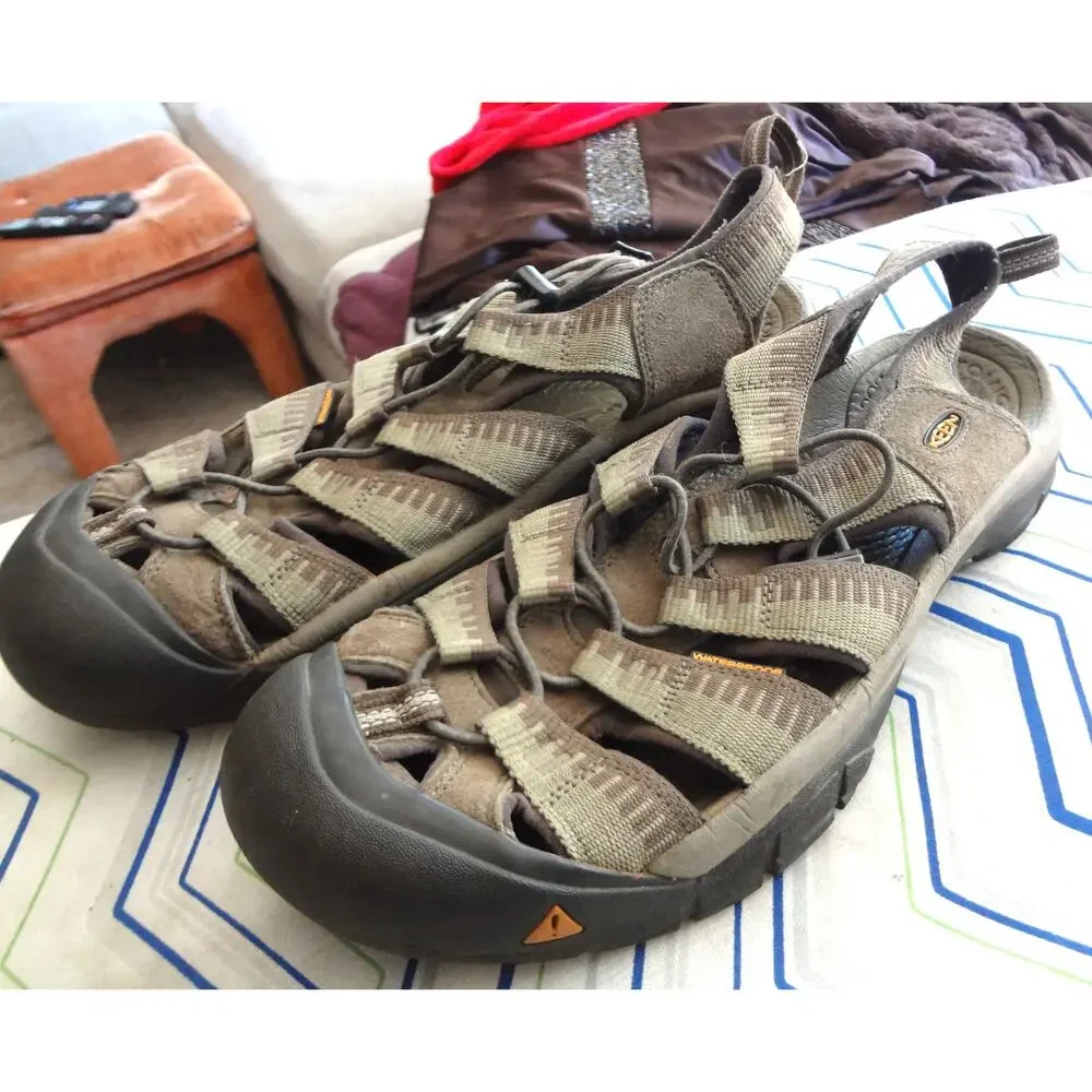 Keen Men 11.5 Newport H2 Sandal Shoe Brown Hiking Waterproof Closed Toe Outdoor